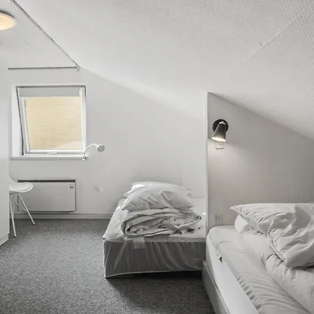 3 Bedroom Beautiful In Borre